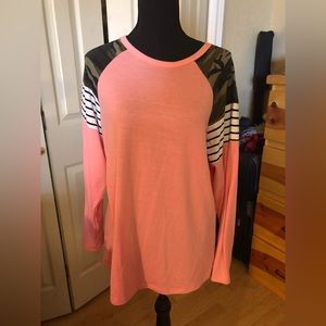 Size Large Sunshine & Rodeo’s Long Sleeve Top